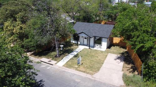 3104 Th, Austin TX  78702-1402 exterior