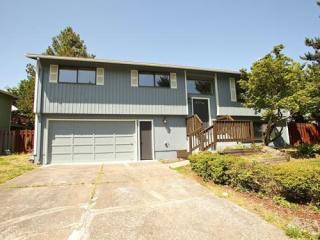 2667 Evans Ave, Wood Village, OR 97060-2425