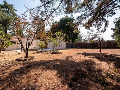 682 San Antonio Rd, Los Altos CA 94022-1304 exterior