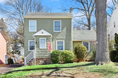 13 Parallel St, Norwalk, CT 06850-2627