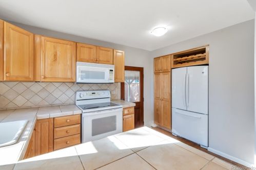 2661 Gaylord St, Denver CO  80205-4619 exterior