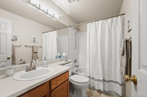 5224 Nepal Way, Aurora CO 80015-6441 exterior