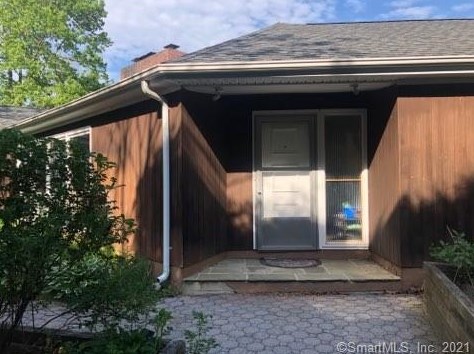 39 Orchard Hill Rd, Torrington CT  06791-1618 exterior