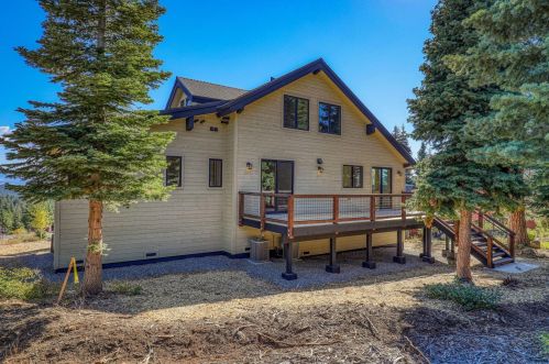 11768 Rhineland Ave, Truckee CA  96161-7069 exterior