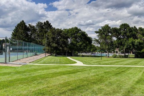 7373 Fremont Dr, Englewood CO  80112-1706 exterior