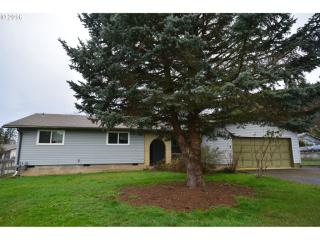 573 Agate St, Sutherlin, OR 97479-9739