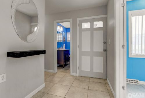 28 Island Dr, Old Bridge, NJ 08857-2518