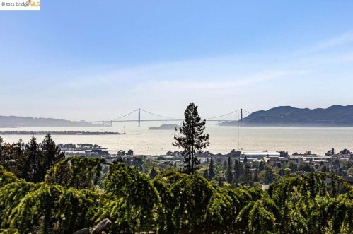 38 Oak Ridge Rd, Berkeley, CA 94705-2426