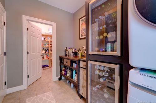 53 Crystal Ridge Dr, Ellington CT  06029-3052 exterior