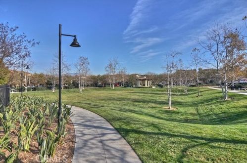 88 Dovetail, Irvine CA  92603-4202 exterior
