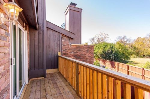 2006 Woodnote Ln, Garland TX 75040-5951 exterior