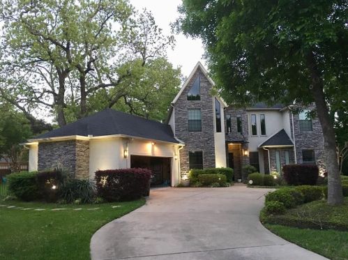 5828 River Meadows Pl, Fort Worth, TX 76112-1079