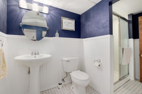 6081 Mineral Dr, Englewood CO 80112-3306 exterior