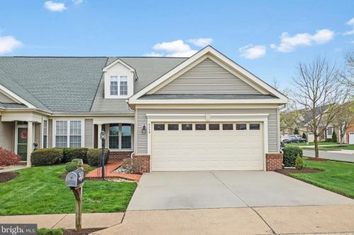 6309 Retriever Ln, Gainesville, VA 20155-6602