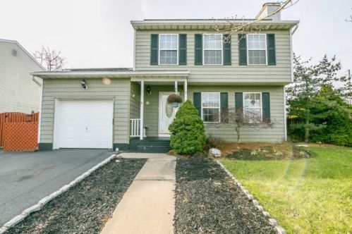 9 Margaret St, Cliffwood, NJ 07721-1188