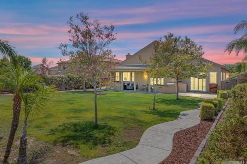 15844 Cliff Ct, Riverside, CA 92503-5494