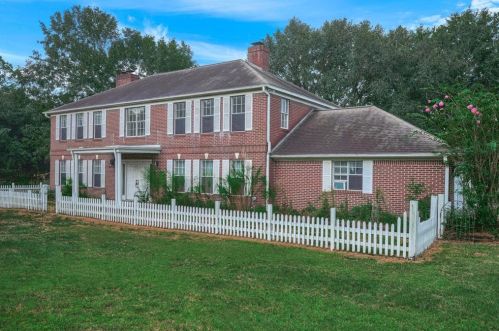 21002 Cedar Ln, Tomball, TX 77377-6009