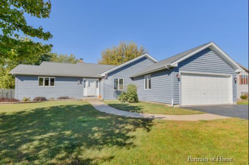 431 Sycamore St, Hinckley, IL 60520-9439