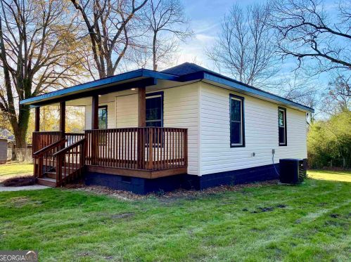 15 Barham St, Hampton, GA 30228-2148