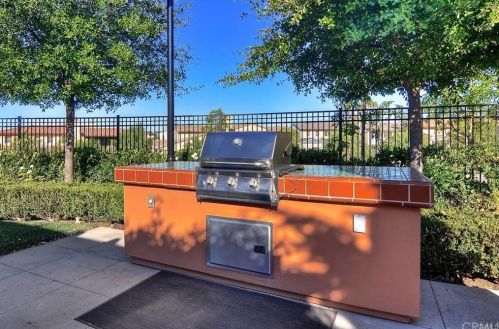 17 Prickly Pear, Irvine CA  92618-8856 exterior