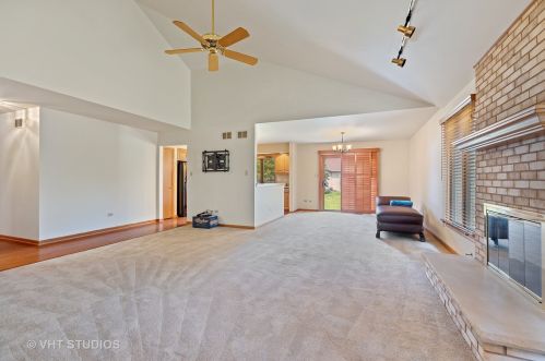 10936 Barbs Way, Orland Park, IL 60467-8777