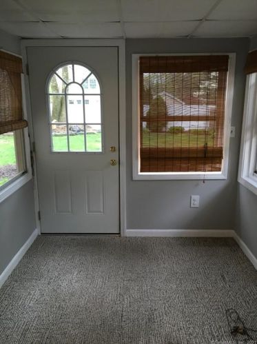 9 Triangle St, Norwalk CT  06855-1603 exterior