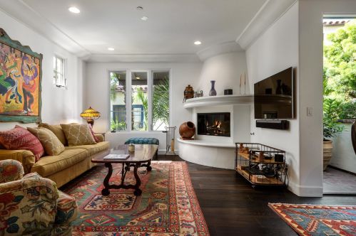 210 Santa Barbara St, Santa Barbara, CA 93101-1846