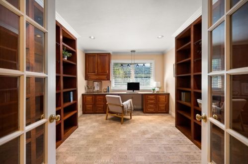 2921 Graceland Way, Glendale CA 91206-1332 exterior