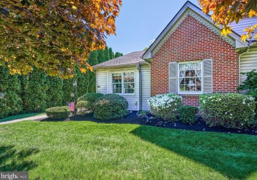 101 Strayer Dr, Carlisle, PA 17013-4408