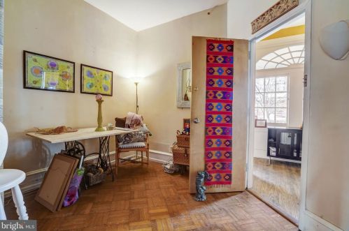 437 44 St, Philadelphia PA 19104-2910 exterior