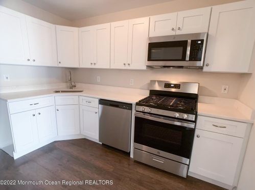 152 Harlequin Glade, Berkeley Township, NJ 08721-1394
