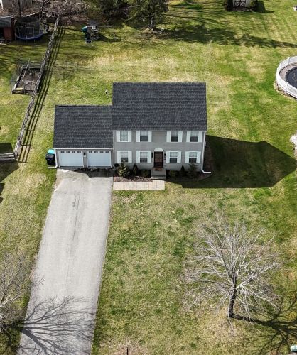 15 Bartlett Meadow Dr, Killingly CT  06241-1847 exterior