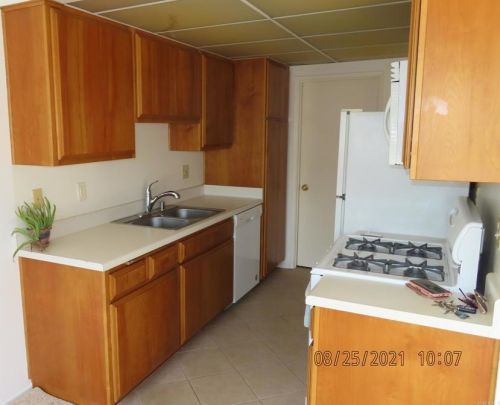 303 Los Arbolitos Blvd, Oceanside CA  92058-1526 exterior
