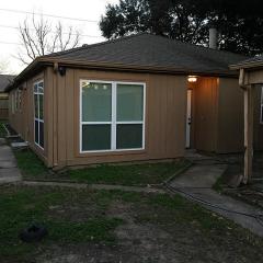 3655 Vineyard Dr, Houston TX  77082-2811 exterior