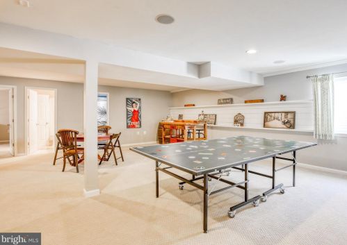 395 Lord Fairfax St, Charles Town WV 25414-2529 exterior