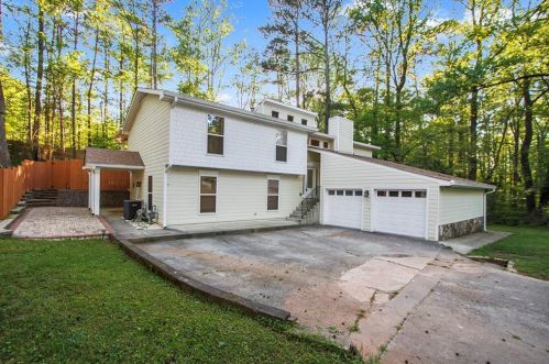 3432 Manchester Dr, Lilburn, GA 30047-2022