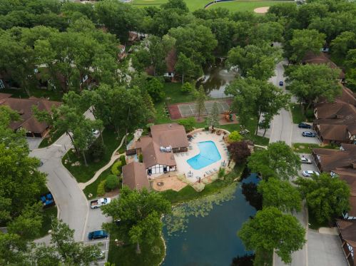 8115 Willow Dr, Palos Hills, IL 60465-2568