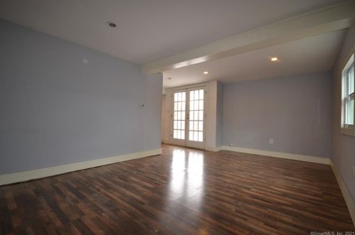 2 Chatham Dr, Norwalk CT  06854-2528 exterior