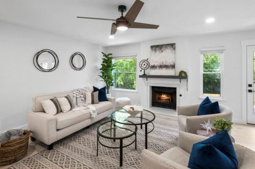 6517 Fair Vly Trl, Austin TX  78749-1250 exterior