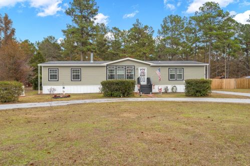 1034 Spiers Cir, Bonneau, SC 29431-3052