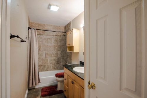 1605 Baxley St, Carrollton TX 75006-6043 exterior