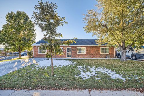 701 Troy Ct, Denver, CO 80011-6640