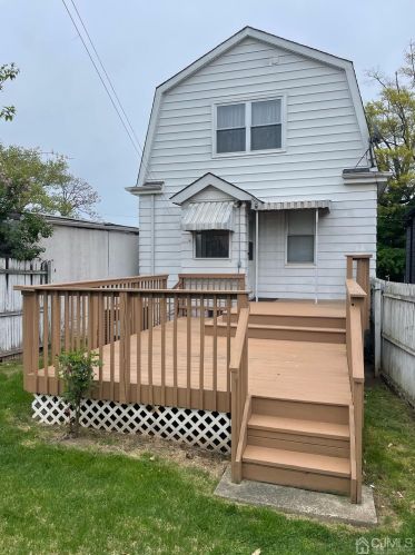 571 Raritan Ave, Perth Amboy, NJ 08861-3028