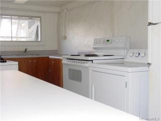 1684 Kamamalu Ave, Honolulu HI  96813-1716 exterior