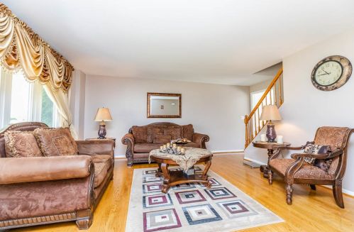 7803 Nordica Ave, Niles IL  60714-3313 exterior