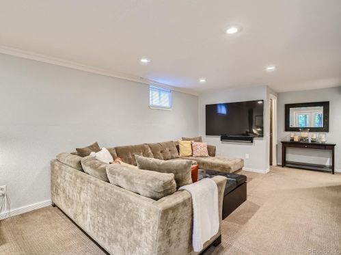 7640 Phillips Cir, Englewood CO 80112-3254 exterior