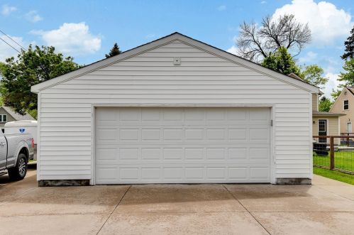 2495 13th Ave, Saint Paul MN  55109-2437 exterior