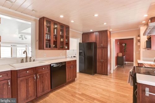 716 Silver Spring Ave, Silver Spring MD 20910-4615 exterior