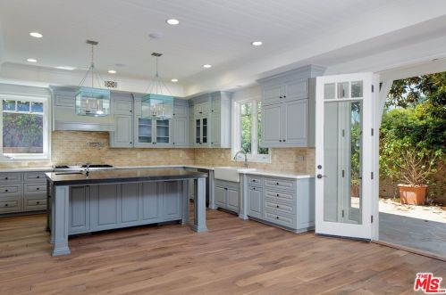 685 San Lorenzo St, Santa Monica, CA 90402-1321