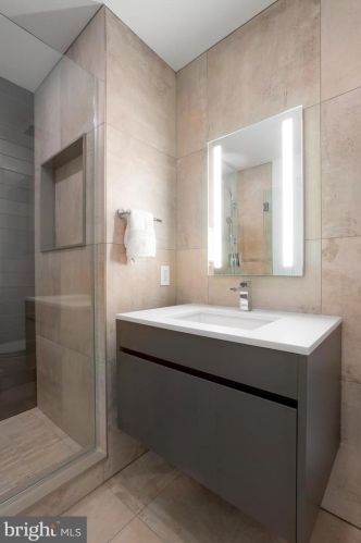 123 23 St, Philadelphia PA 19121-1329 exterior